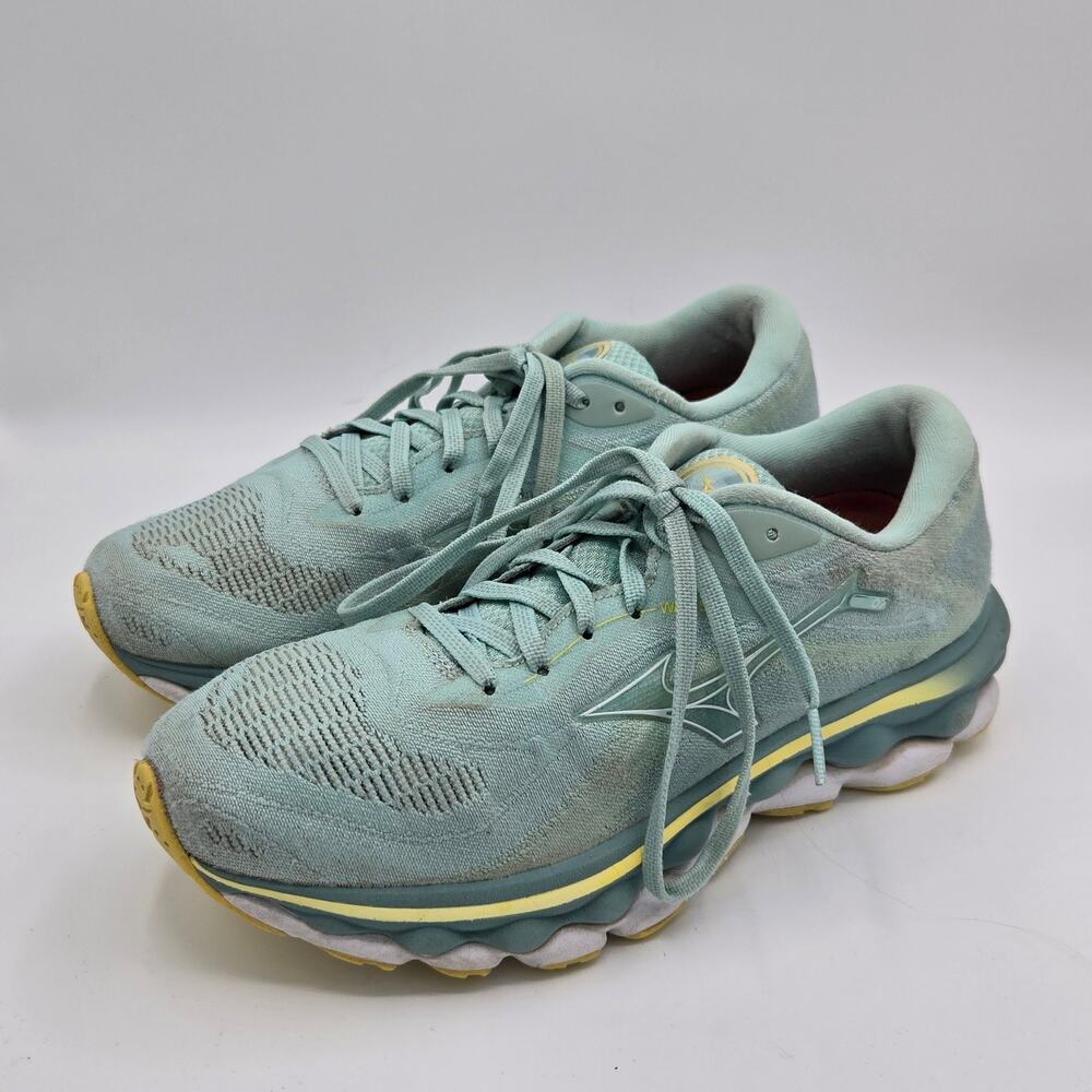 Mizuno Wave Sky 7 Women's Size 7.5 Running Pastel Eggshell Blue Yellow